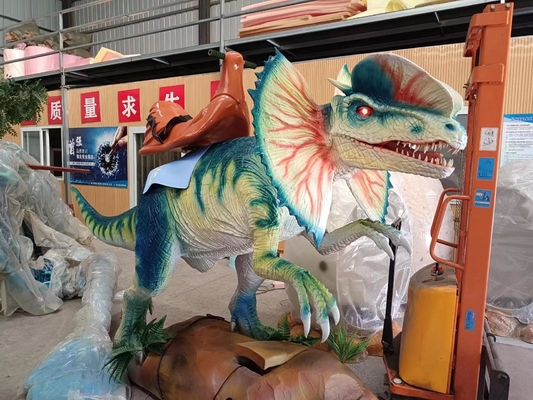 Good price De kinderen berijden op de Dinosaurus van het Themapark voor Vermaakmateriaal online